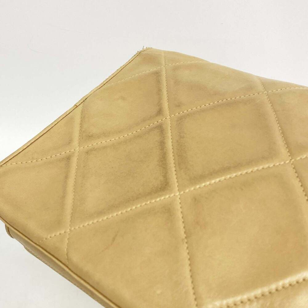 CHANEL Cream Lambskin Leather Shoulder Bag - Picture 8 of 14